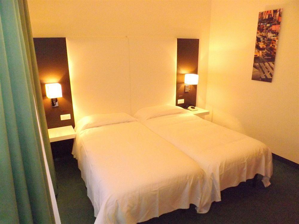 Hotel Roncobilaccio Roncobillaccio Екстер'єр фото