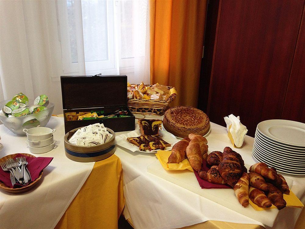 Hotel Roncobilaccio Roncobillaccio Екстер'єр фото