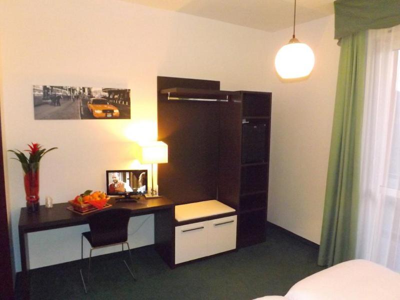 Hotel Roncobilaccio Roncobillaccio Екстер'єр фото
